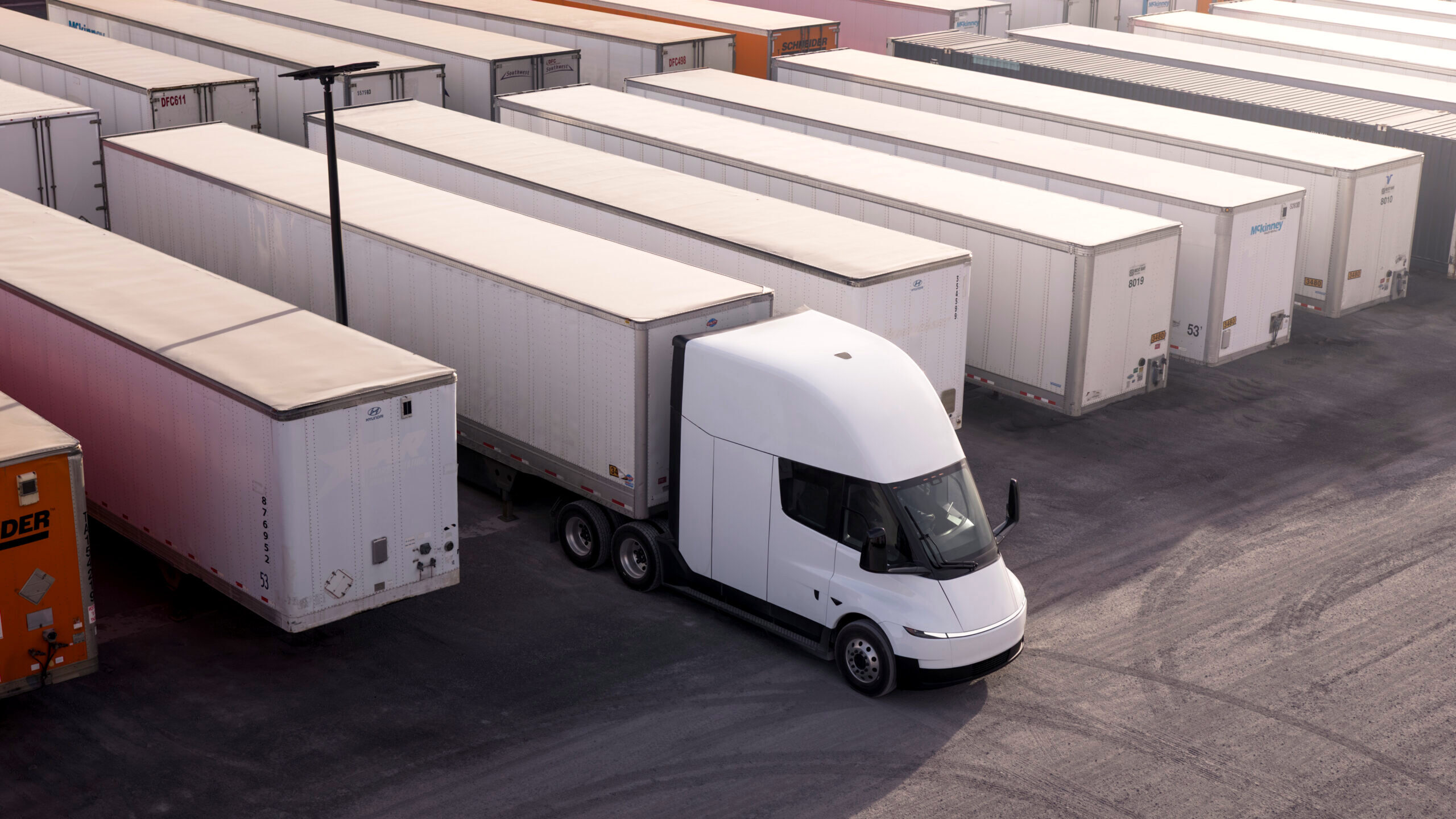Photo of the Tesla Semi.