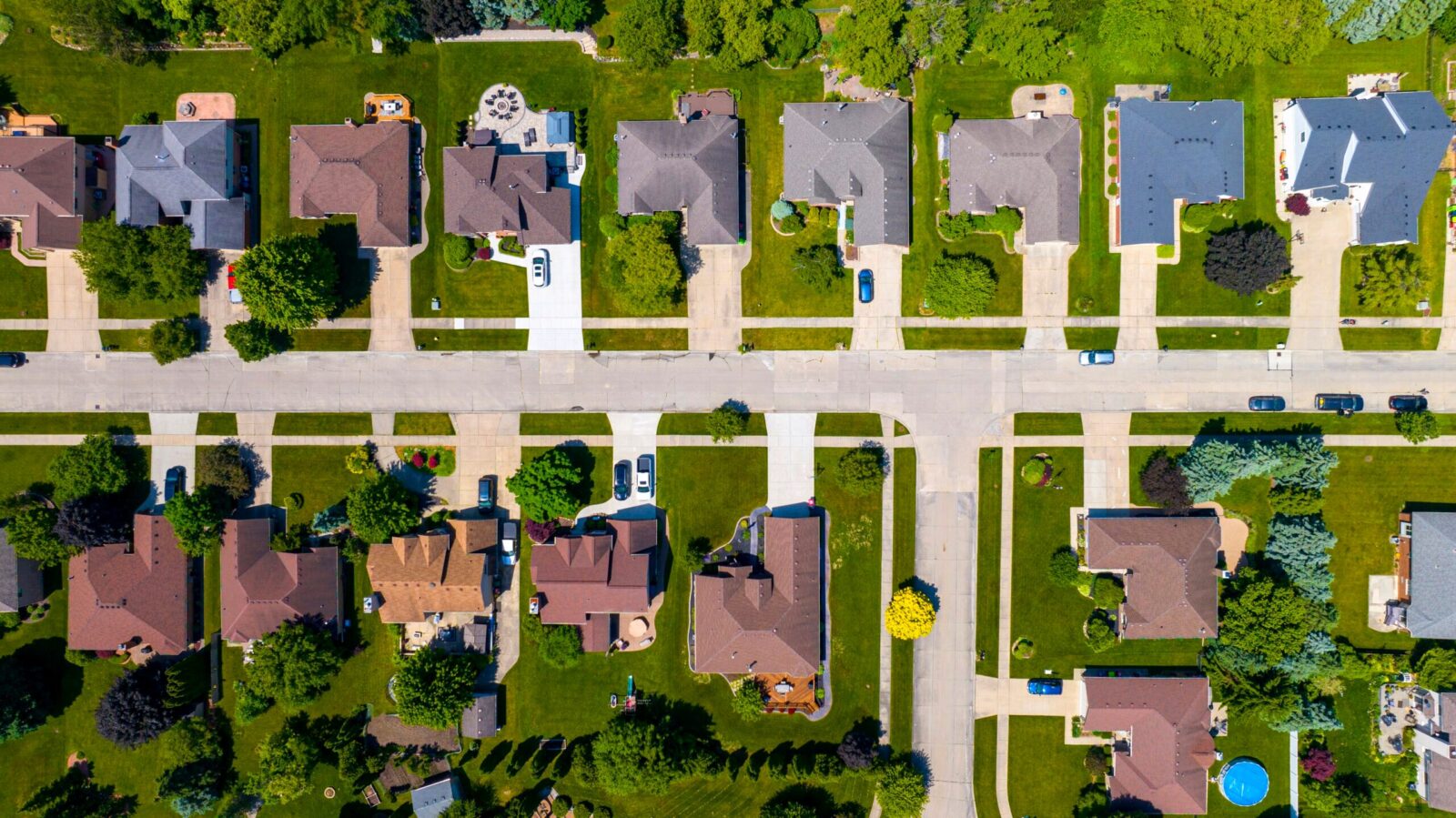 US Home Sales Hit 14-Month Low as Borrowing Costs Bite