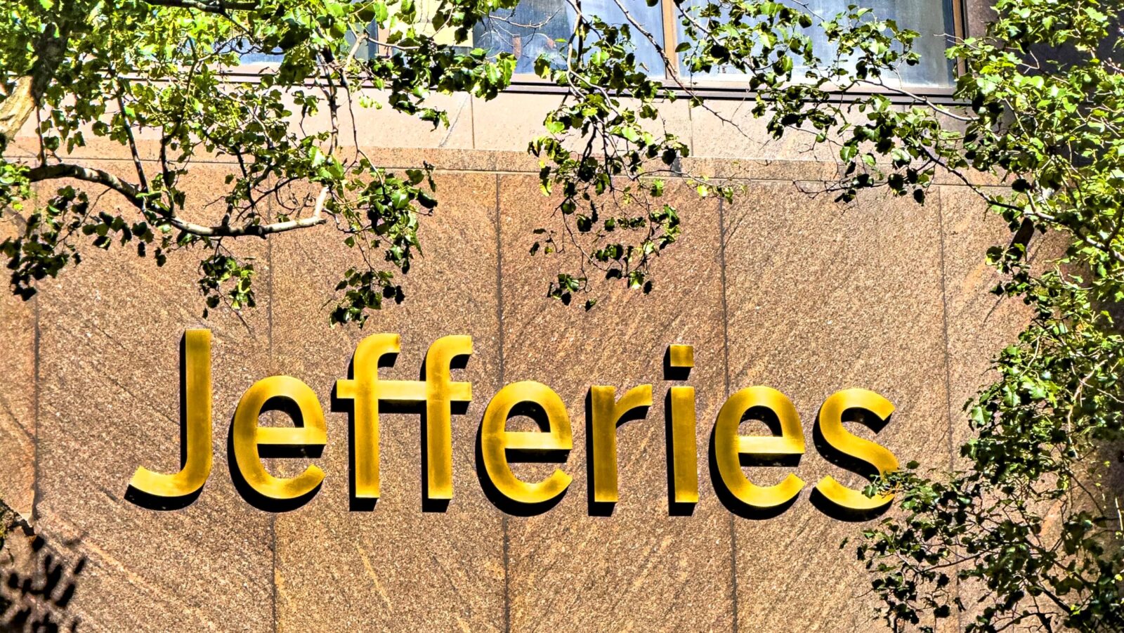 Jefferies’ Record Investment Banking Results Raise Stakes for Wall Street Giants