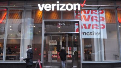 Verizon’s Comeback Tries to Cut Through SpaceX Static