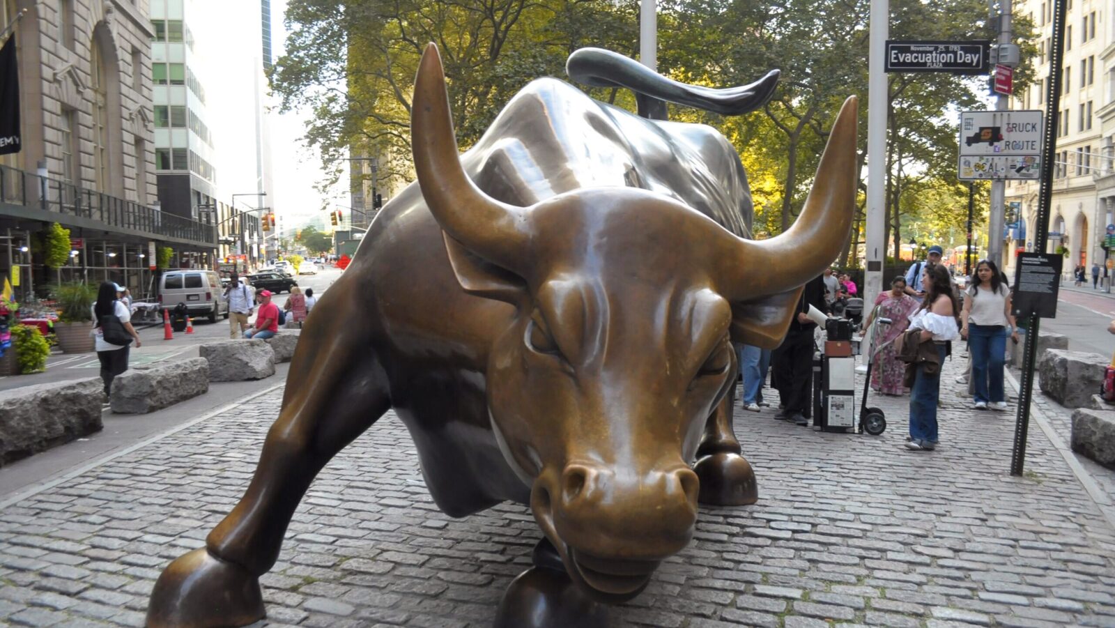 The Big Three Investment Banks Feed Hedge Funds’ AI-mbitions